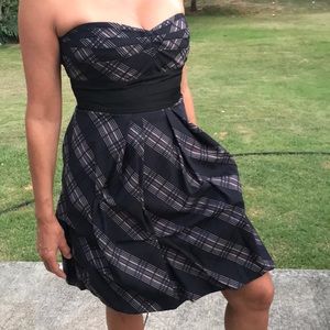 NWT. BCBG MAXAZRIA strapless cocktail dress